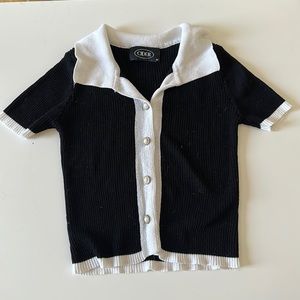 Cider Knit Black-White Short Sleeve Crop Top With Pearl Botton M Size
